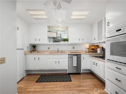 1562 Golden Rain 44G RoadM-2, Seal Beach, CA
