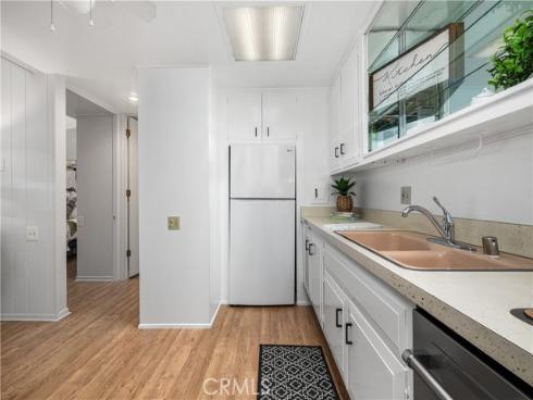 1562 Golden Rain 44G RoadM-2, Seal Beach, CA