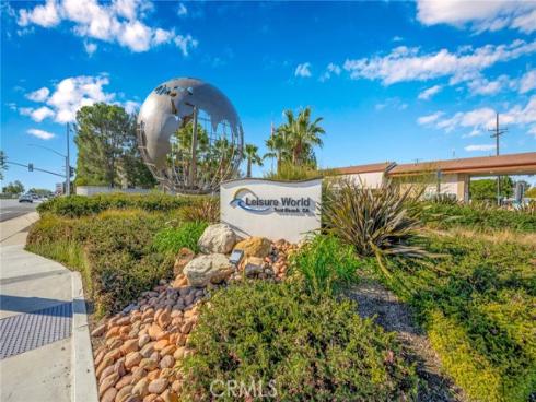 1562  Golden Rain  44G  RoadM-2, Seal Beach, CA