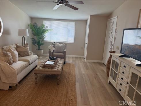 1260 Northwood Rd. 7-164h , Seal Beach, CA