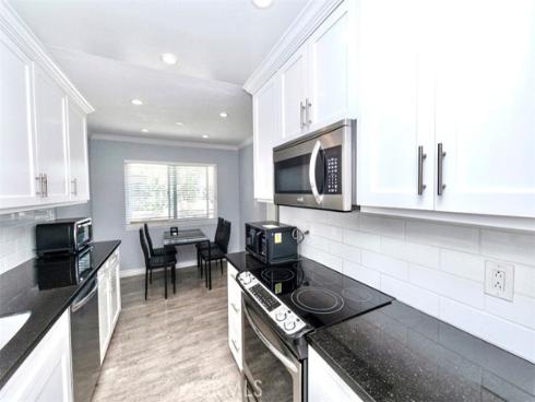 12200 Montecito L208 Road, Seal Beach, CA