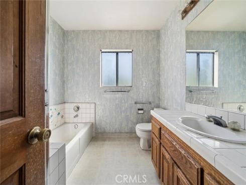 142 6th Street, Seal Beach, CA