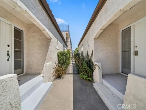 142 6th Street, Seal Beach, CA