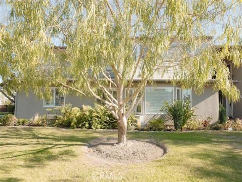 1950  Mckinney Way #11c (m15)  , Seal Beach, CA
