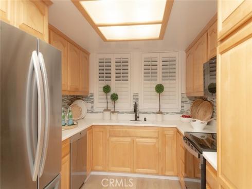 1950  Mckinney Way #11c (m15)  , Seal Beach, CA