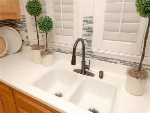 1950  Mckinney Way #11c (m15)  , Seal Beach, CA