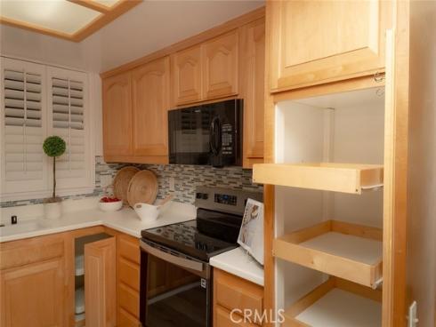 1950  Mckinney Way #11c (m15)  , Seal Beach, CA