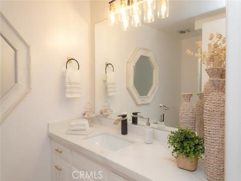 1950  Mckinney Way #11c (m15)  , Seal Beach, CA