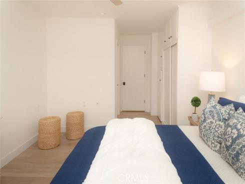 1950  Mckinney Way #11c (m15)  , Seal Beach, CA