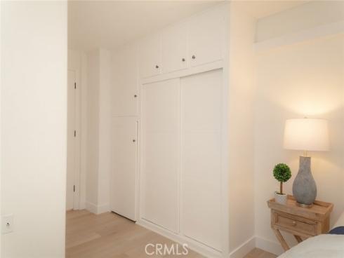 1950  Mckinney Way #11c (m15)  , Seal Beach, CA