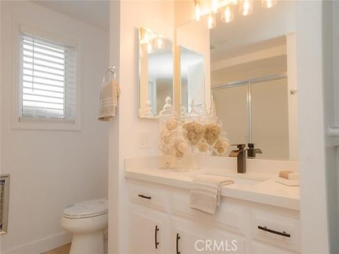 1950  Mckinney Way #11c (m15)  , Seal Beach, CA