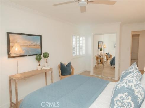 1950  Mckinney Way #11c (m15)  , Seal Beach, CA