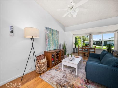1522 Merion 33J WayM2, Seal Beach, CA