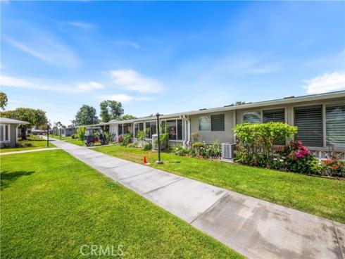 1522 Merion 33J WayM2, Seal Beach, CA