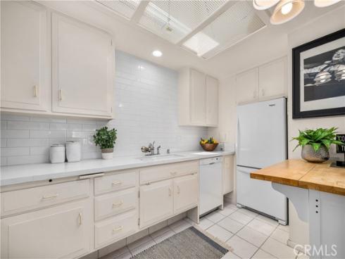 1522 Merion 33J WayM2, Seal Beach, CA