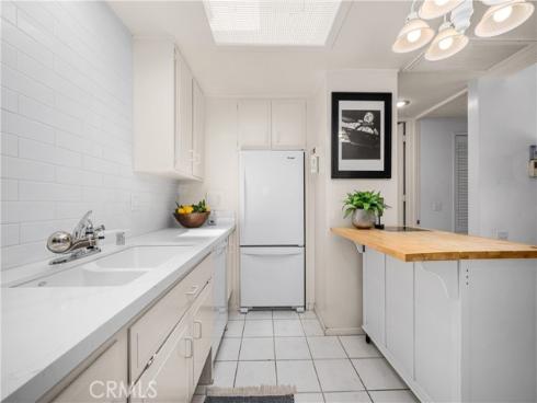 1522 Merion 33J WayM2, Seal Beach, CA