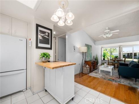 1522 Merion 33J WayM2, Seal Beach, CA
