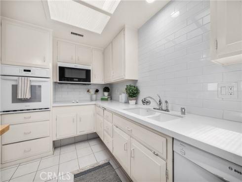 1522 Merion 33J WayM2, Seal Beach, CA