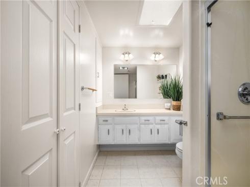 1522 Merion 33J WayM2, Seal Beach, CA