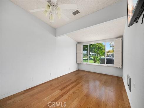 1522 Merion 33J WayM2, Seal Beach, CA