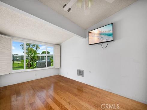 1522 Merion 33J WayM2, Seal Beach, CA