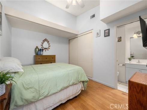 1522 Merion 33J WayM2, Seal Beach, CA