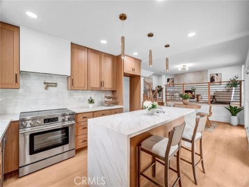 3931 Wisteria Street , Seal Beach, CA