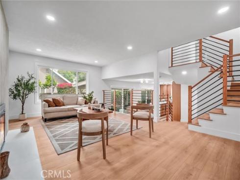 3931 Wisteria Street , Seal Beach, CA