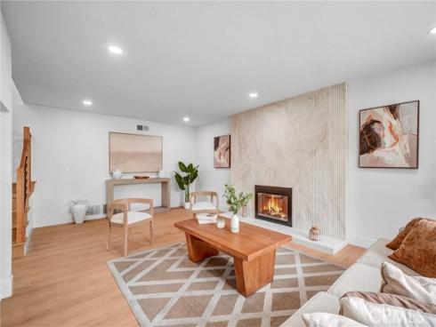 3931 Wisteria Street , Seal Beach, CA
