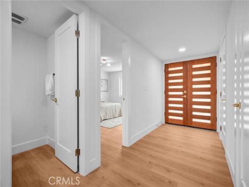 3931 Wisteria Street , Seal Beach, CA