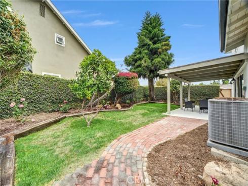 3931 Wisteria Street , Seal Beach, CA