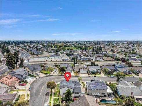 3931 Wisteria Street , Seal Beach, CA