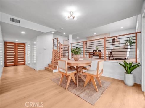 3931 Wisteria Street , Seal Beach, CA