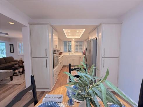 1860 Saint John 32A Road, Seal Beach, CA