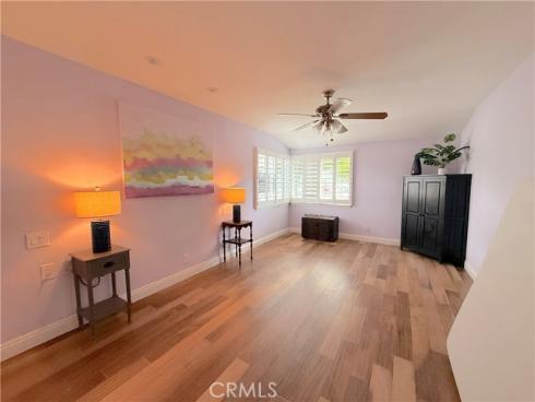 1860 Saint John 32A Road, Seal Beach, CA
