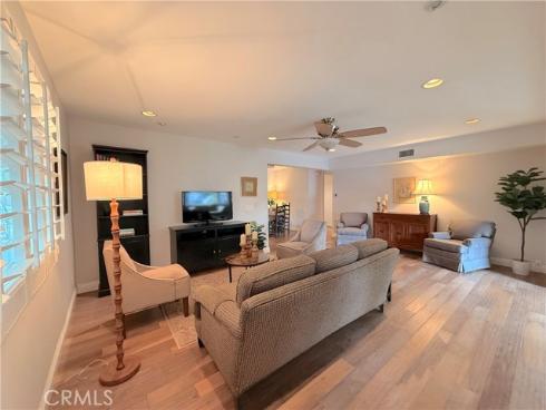 1860 Saint John 32A Road, Seal Beach, CA