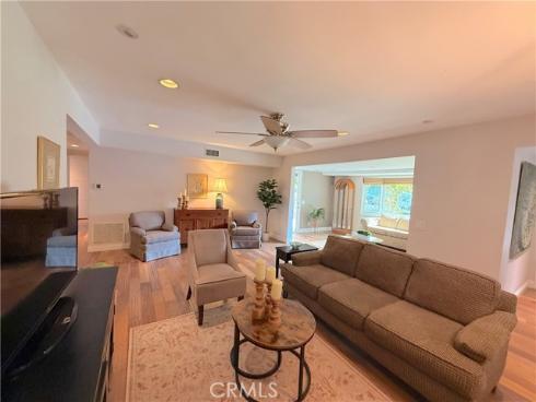 1860 Saint John 32A Road, Seal Beach, CA