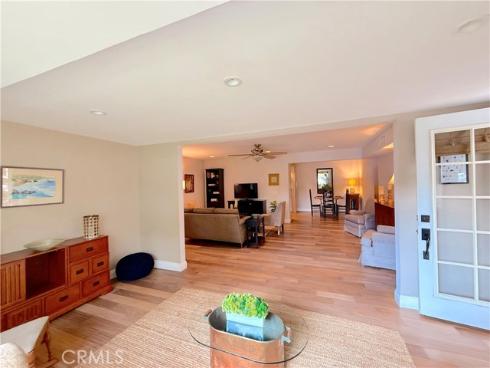 1860 Saint John 32A Road, Seal Beach, CA
