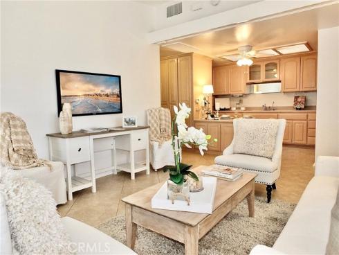 13720 St Andrews 1 44A Drive, Seal Beach, CA