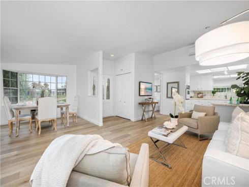 1281 Knollwood 44L , Seal Beach, CA
