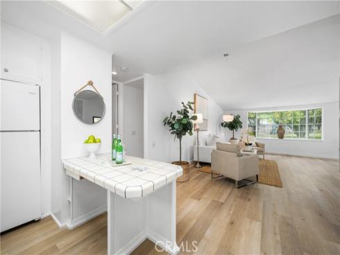 1281 Knollwood 44L , Seal Beach, CA