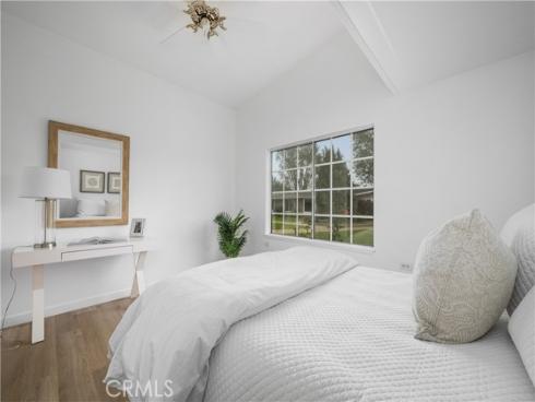 1281 Knollwood 44L , Seal Beach, CA