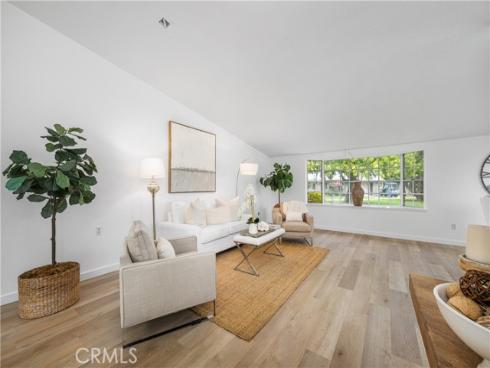 1281 Knollwood 44L , Seal Beach, CA