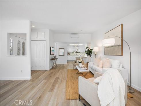 1281 Knollwood 44L , Seal Beach, CA