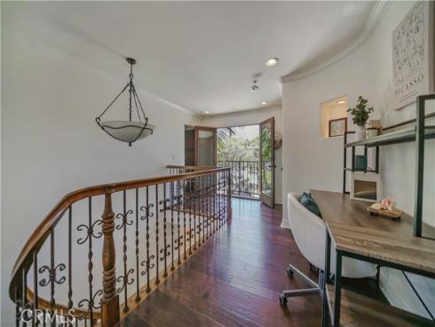 1001 Electric Avenue, Seal Beach, CA