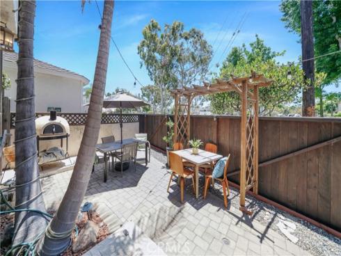 1001 Electric Avenue, Seal Beach, CA