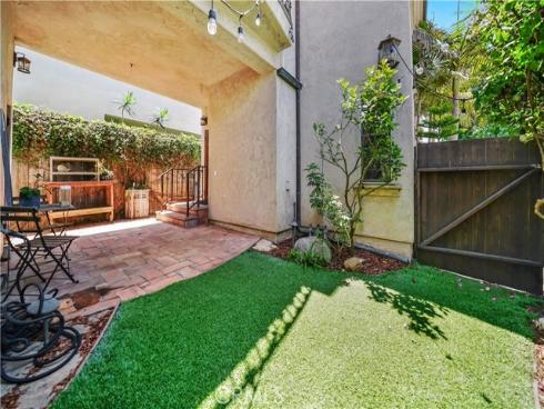1001 Electric Avenue, Seal Beach, CA