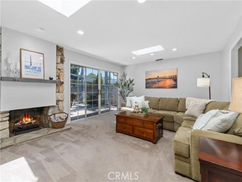 4589 Hazelnut Avenue , Seal Beach, CA