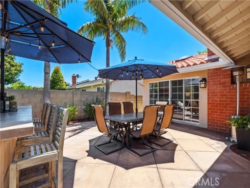 4589 Hazelnut Avenue , Seal Beach, CA