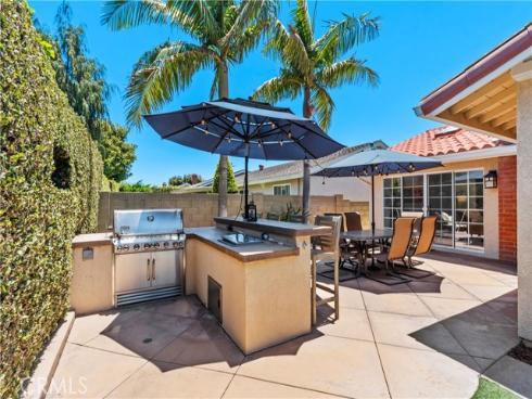 4589 Hazelnut Avenue , Seal Beach, CA